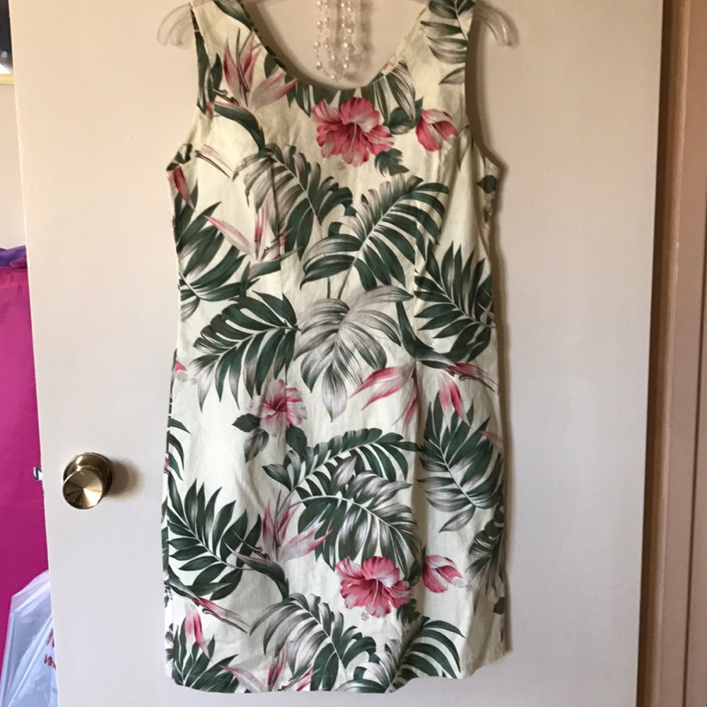 Hawaiian dress